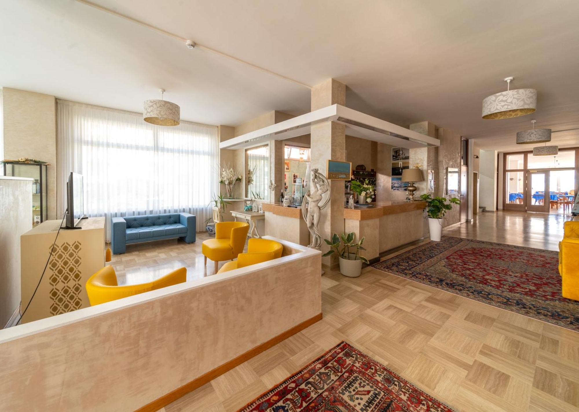 פאנו Hotel Casadei מראה חיצוני תמונה