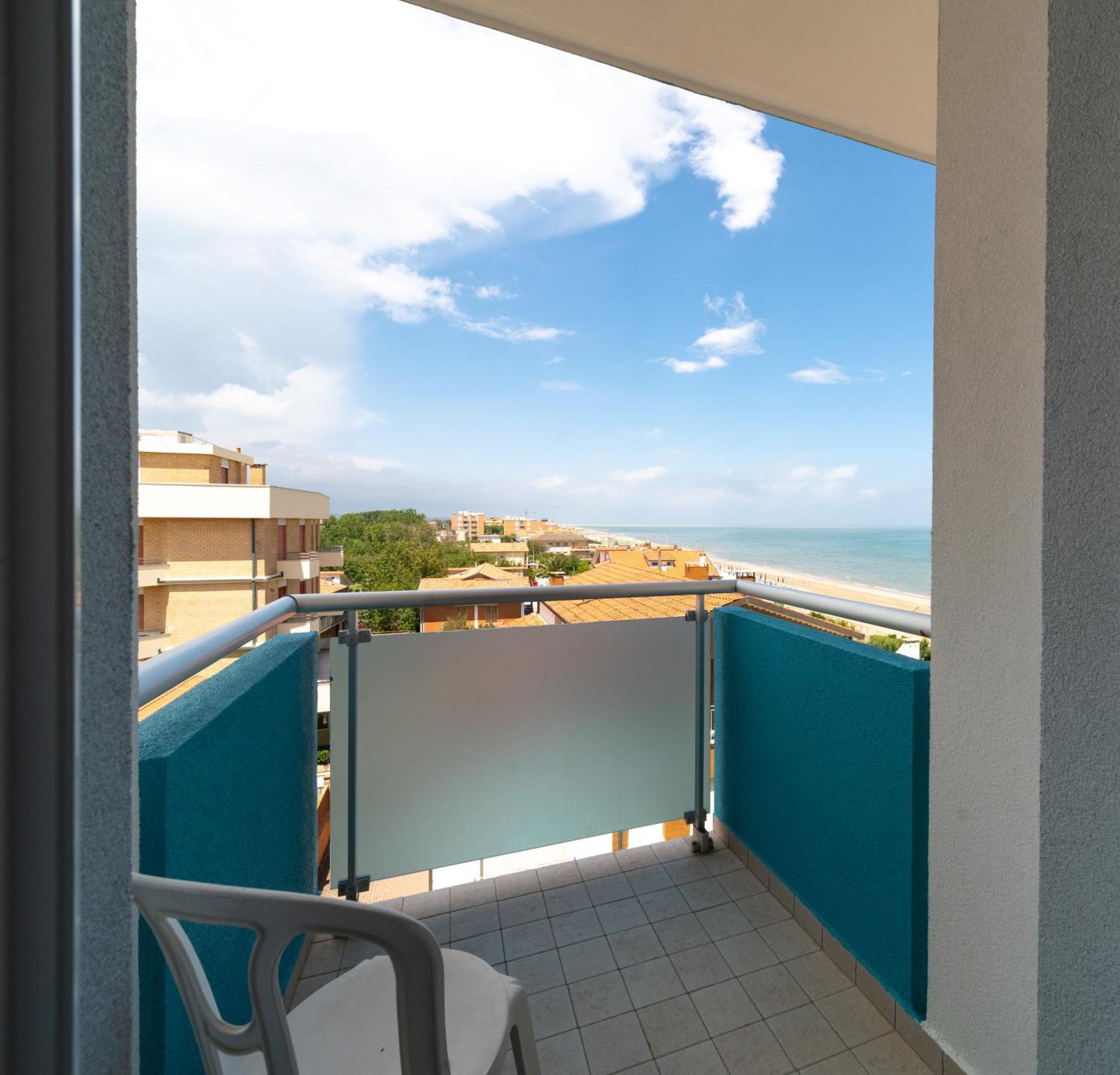 פאנו Hotel Casadei מראה חיצוני תמונה