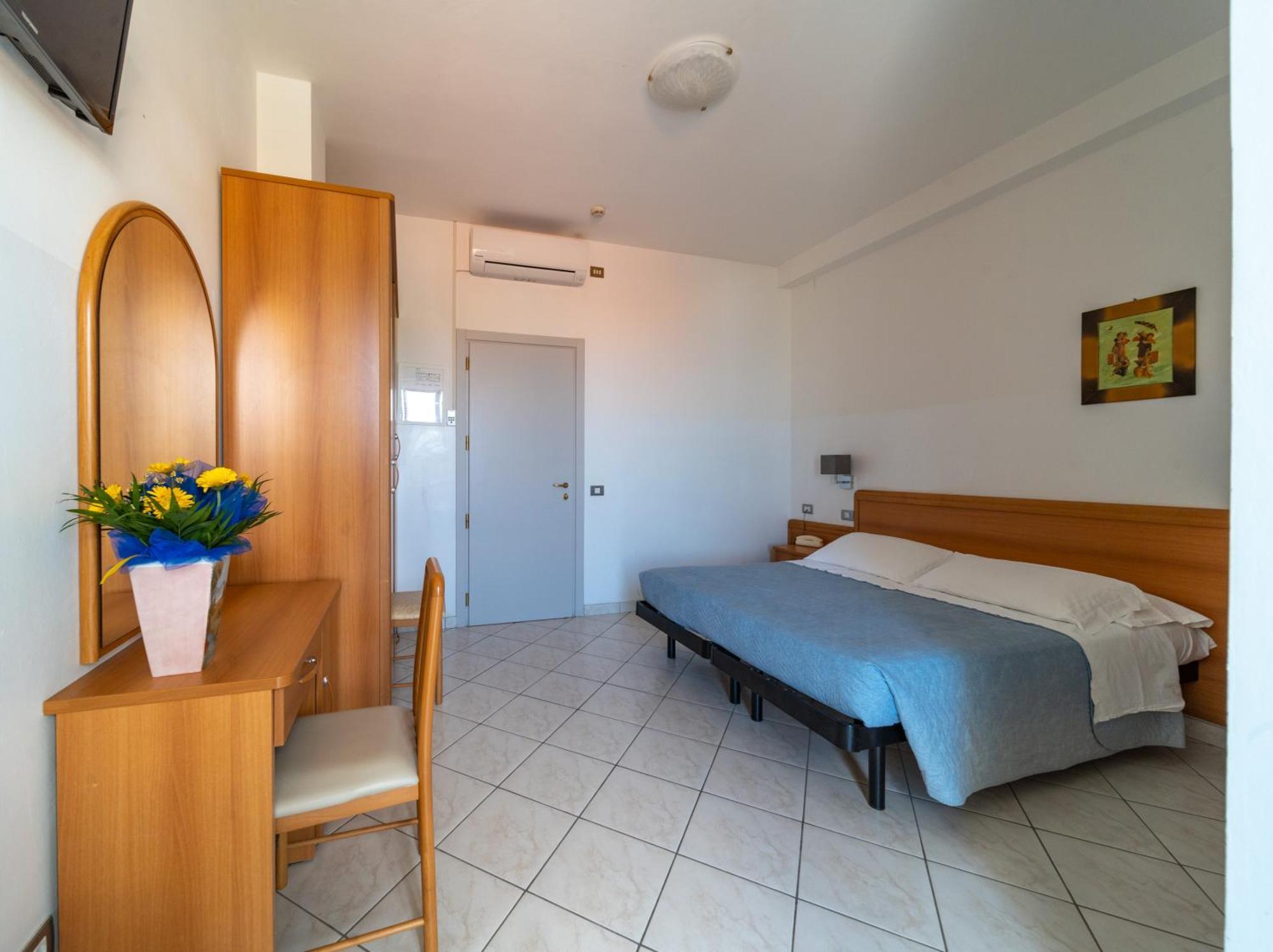 פאנו Hotel Casadei מראה חיצוני תמונה