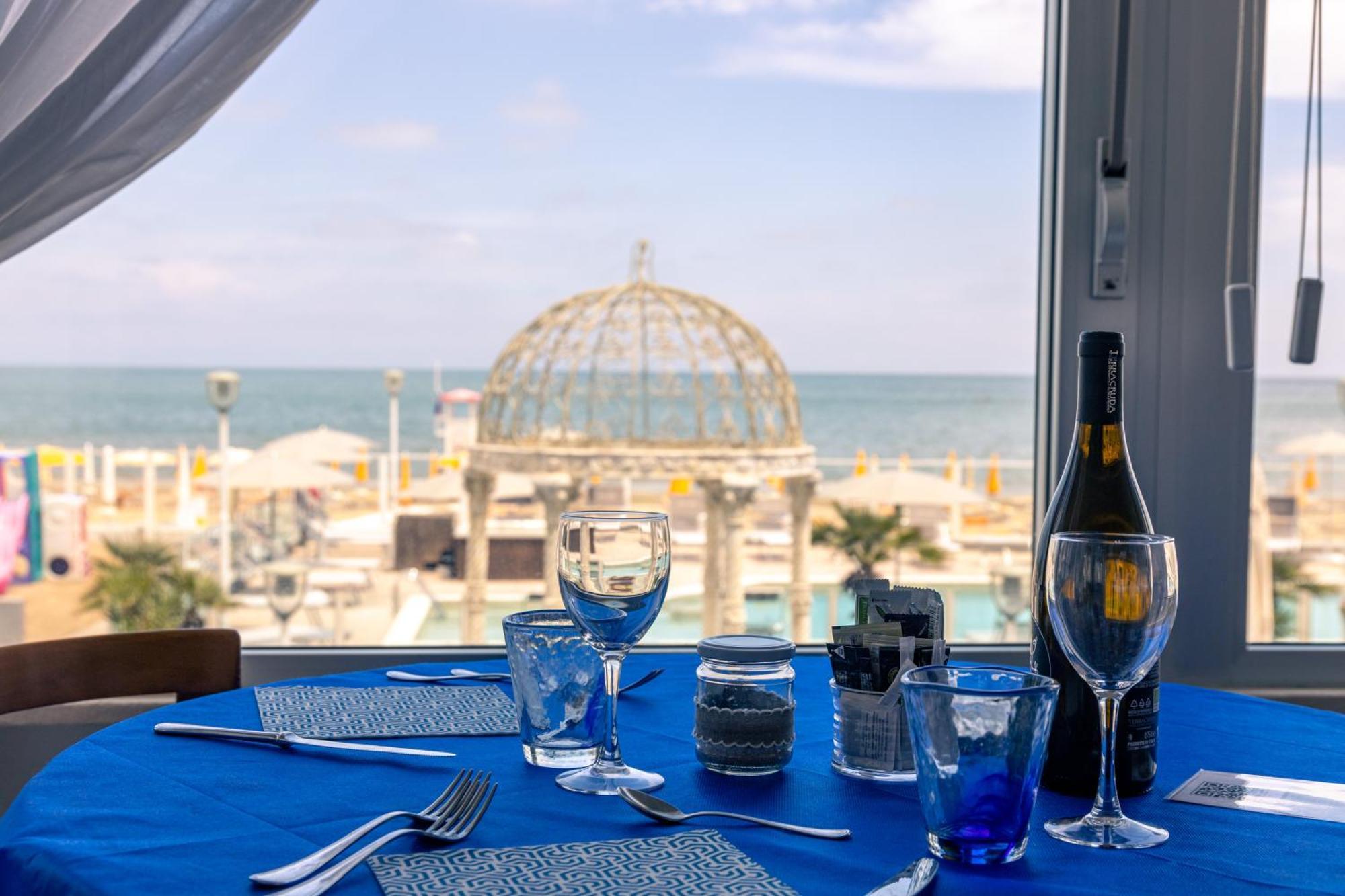 פאנו Hotel Casadei מראה חיצוני תמונה