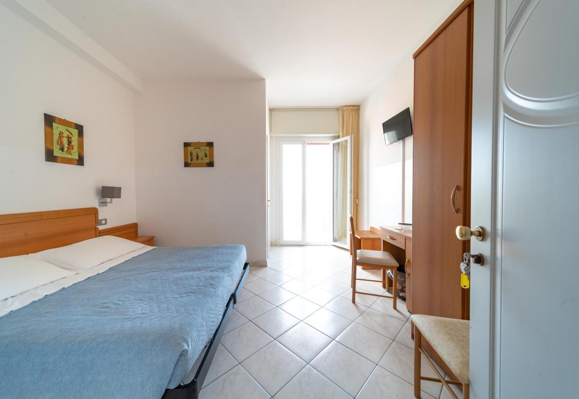 פאנו Hotel Casadei מראה חיצוני תמונה