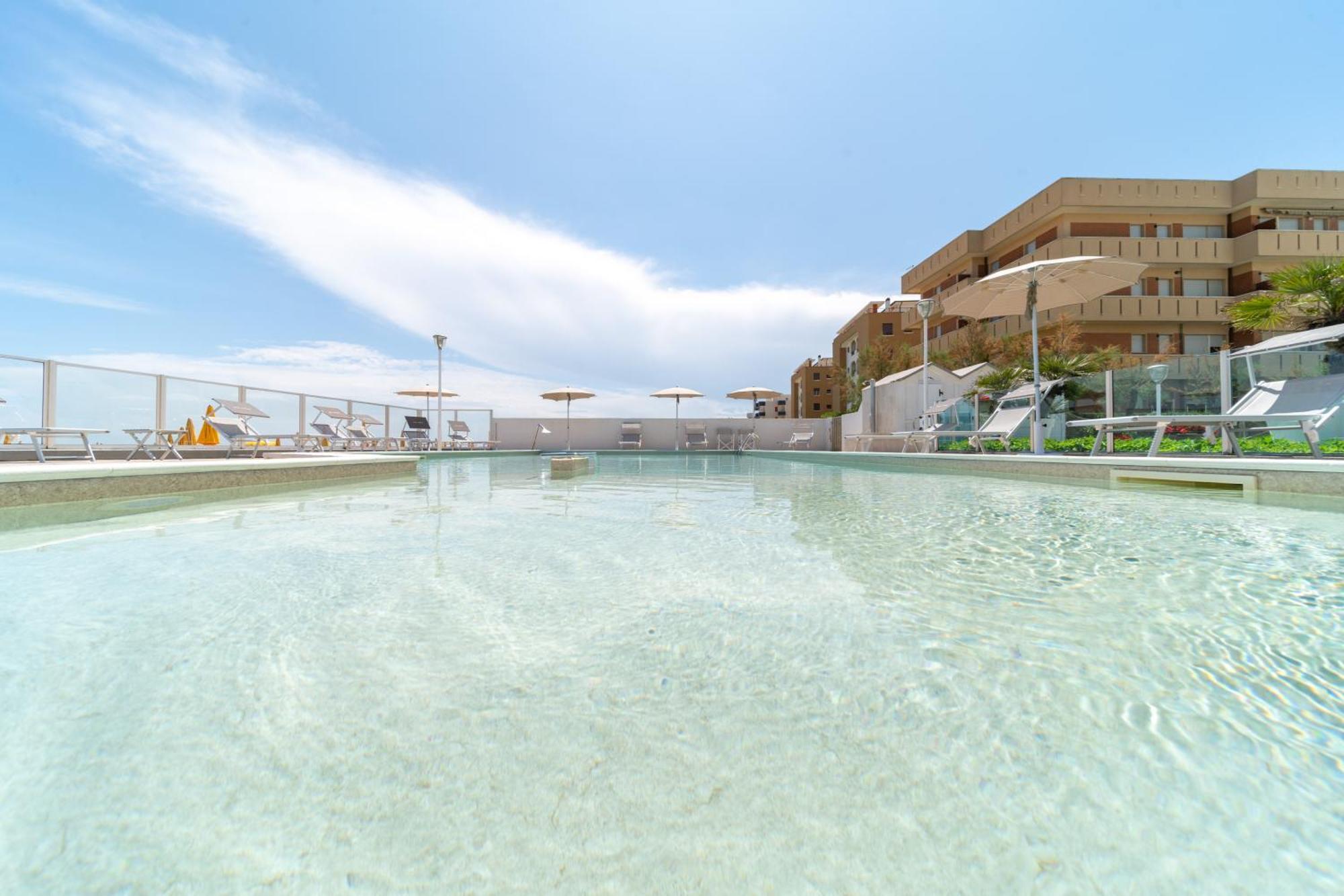 פאנו Hotel Casadei מראה חיצוני תמונה